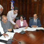 Rectora de la UASD firma convenios en Santiago con otras instituciones.