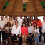 Embajadora de los EE. UU. realiza encuentro en Santiago con seguidores.