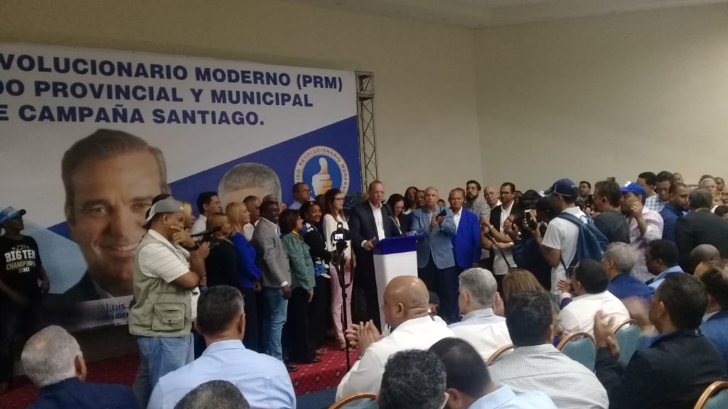Director de campaña PRM juramenta Comando Provincial y Municipal Santiago.