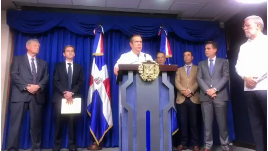 Anuncian construcción de complejo turístico  Santiago Center