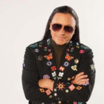 Elvis Crespo llega “Suavemente” al Lehman Center de New York en una explosiva noche musical merenguera.