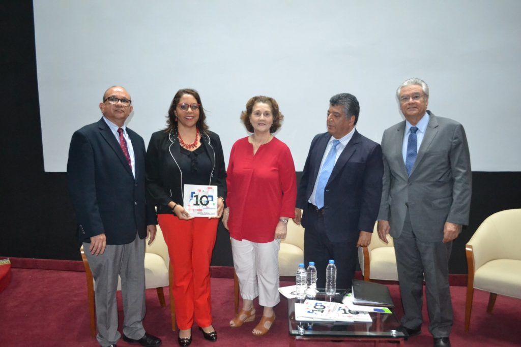 Presentan en Santiago Diez Temas urgentes para la gestión municipal