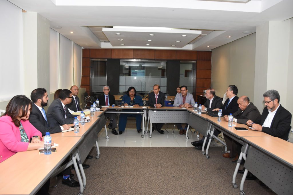 Ministerio de Trabajo encabeza reunión con Fedomu y Mipymes