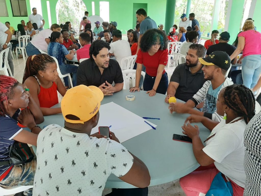 Cientos de jóvenes asisten al encuentro Actívate Con Gonzalo