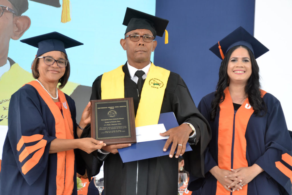 UAPA celebra su graduación 58 con 1, 342 nuevos profesionales de Grado y Postgrado
