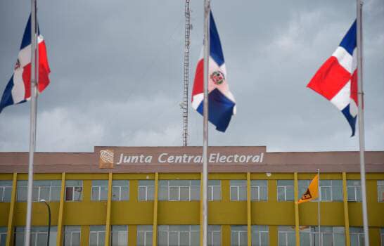 JCE pospone las elecciones presidenciales y congresuales para el 5 de julio