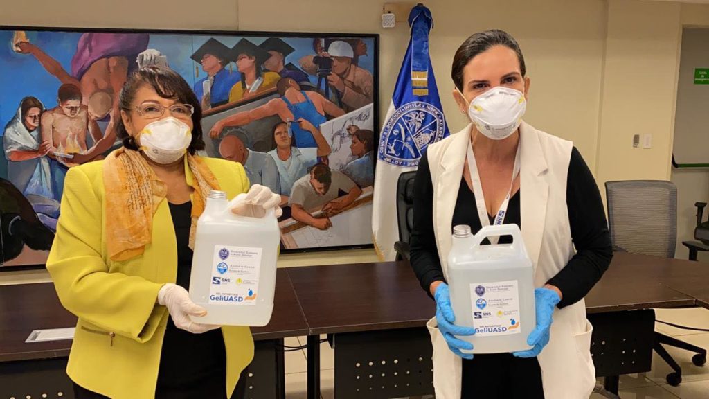UASD fabrica gel antibacterial y ofrece su laboratorio para realizar pruebas del covid-19