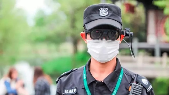 Crean en China unas gafas inteligentes que detectan posibles contagios de COVID-19