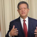 Leonel Fernández: «Retroceso institucional y tareas inconclusas lo mantienen en  la batalla de llegar a la Presidencia»