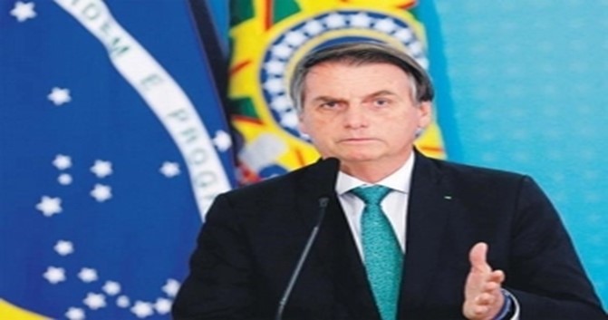 Bolsonaro destituye a ministro de Salud en plena crisis del coronavirus