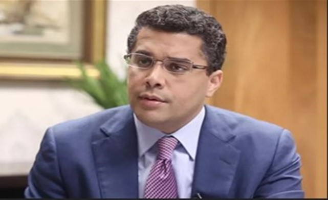 COVID-19: David Collado entregará un millón de mascarillas y guantes en la capital