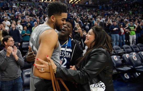 Muere Jacqueline Cruz, madre de Karl-Anthony Towns por coronavirus