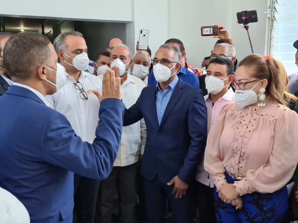 Posesionan un nuevo director regional Obras Públicas Santiago