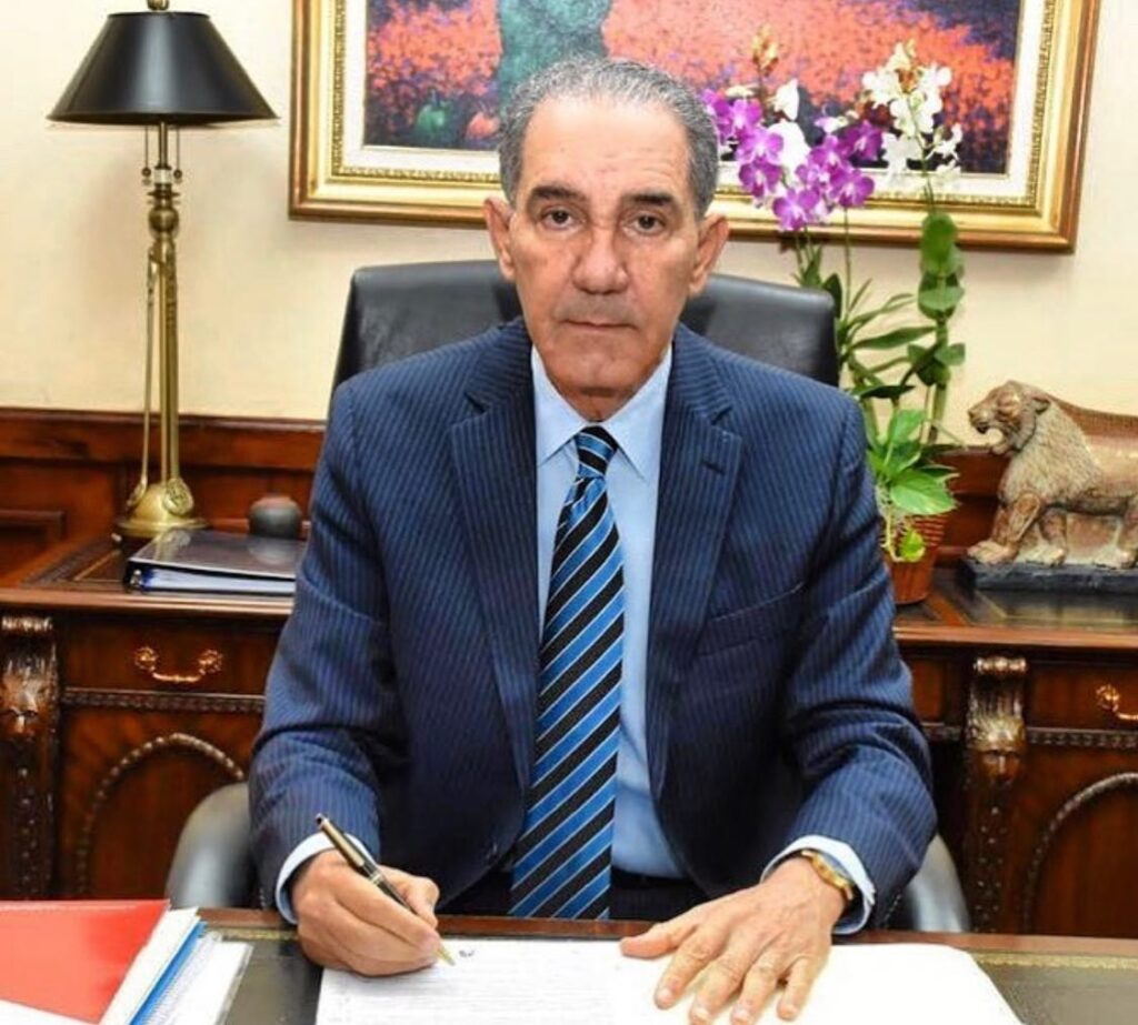 MESCYT promoverá la impartición de doctorados en la República Dominicana