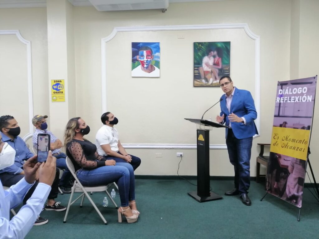 Juan Ariel Jiménez expone sobre políticas sociales y desarrollo sostenible en Diálogo de Reflexión
