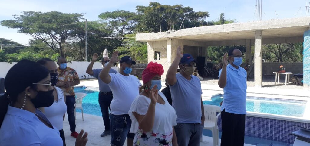 Residentes  Brisas  del Valle  reactivan Junta de  vecinos y  juramentan  nueva directiva