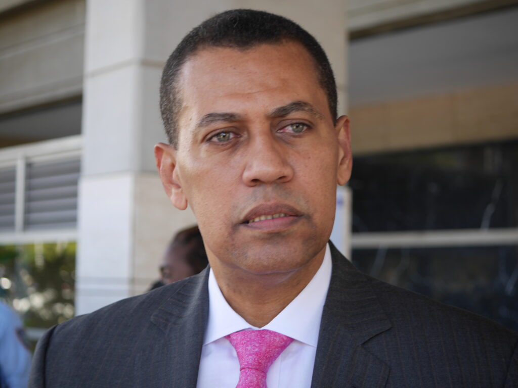 Guido Gómez Mazara insta al PEPCA investigar construcción de La Nueva Victoria en gestión de Jean Alain