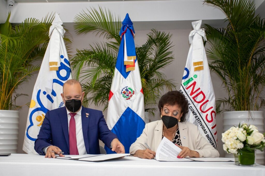 Convenio entre Proindustria y el INAIPI beneficiará a hijos empleados de zonas francas