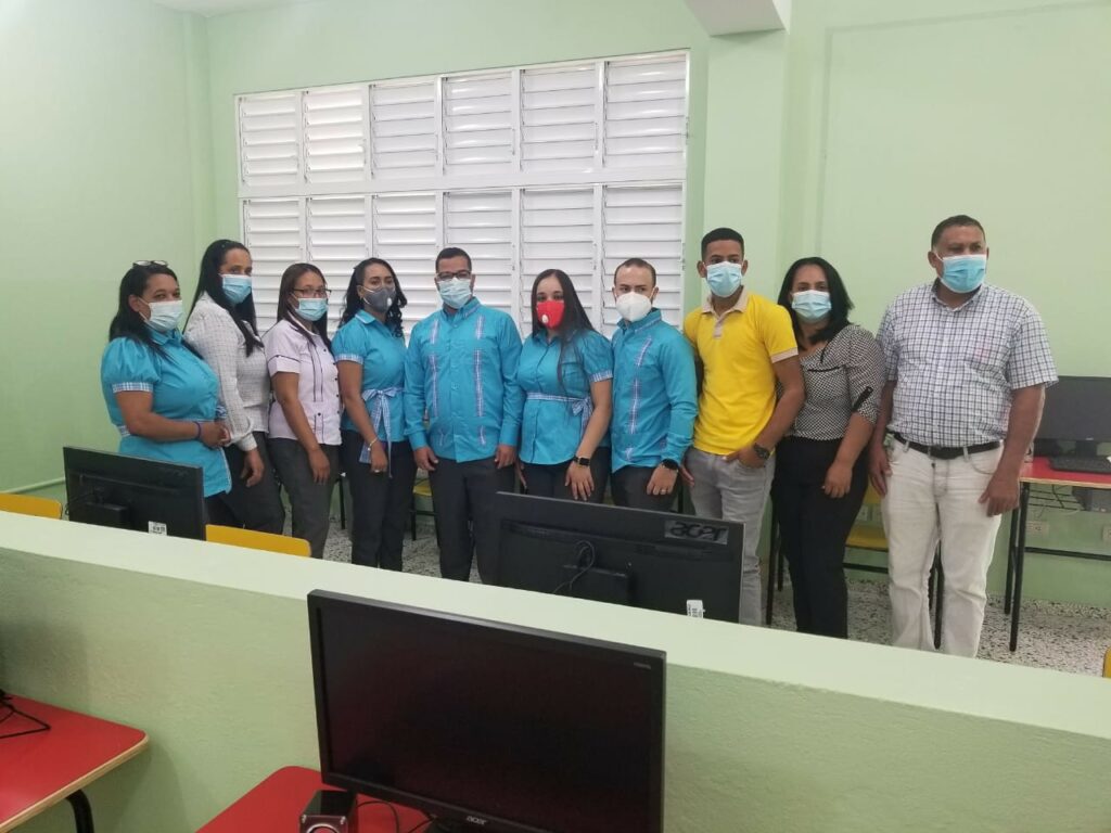 Liceo Los Amaceyes en Tamboril, modelo educación a distancia