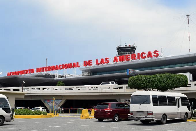 Aerodom cobra RD$700 pesos por estacionarse una hora y 13 minutos en Las Américas