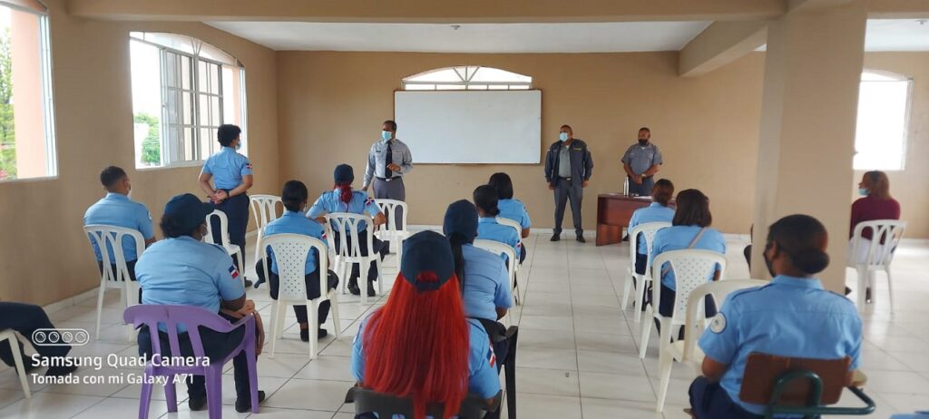 Policía Auxiliar capacita a sus agentes en materia de seguridad ciudadana y doctrina policial