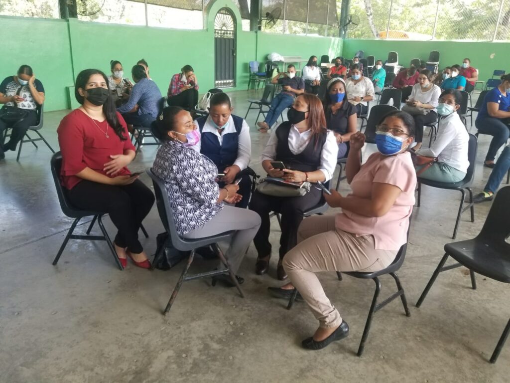 Maestros esperan su turno para ser evaluados en Concurso para ocupar 19 mil plazas que oferta el Minerd