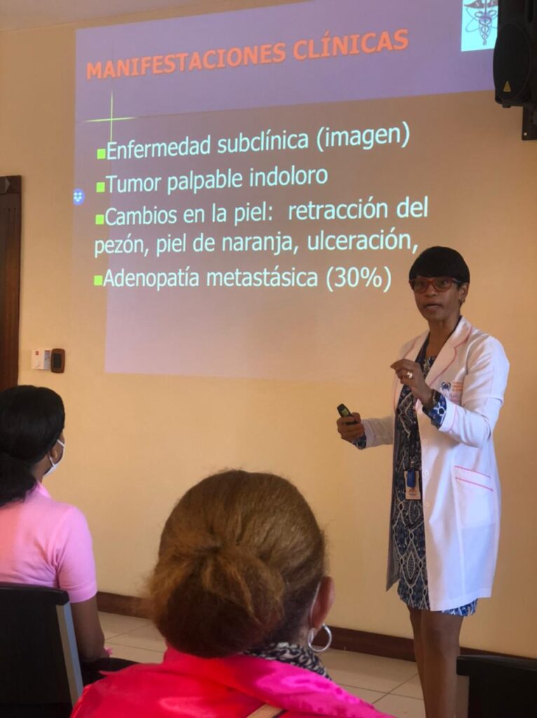 Hato del Yaque respalda iniciativas para la detección del cáncer de mama y realiza conferencia “Hazlo por ellas”.