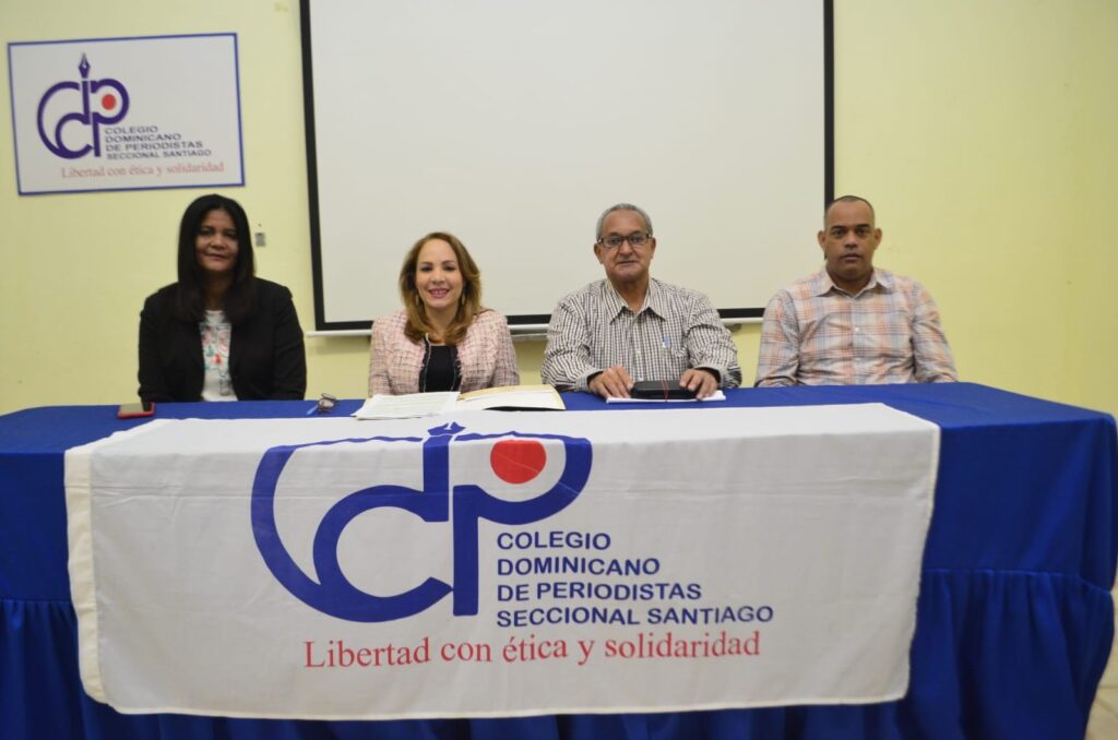 CDP Santiago anuncia actividades mes del periodista
