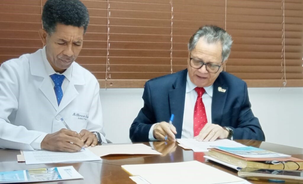 UNEV ACUERDA CON HOSPITAL ROBERT REID CABRAL PARA FOMENTAR PRACTICAS ESTUDIANTILES EN DIFERENTES AREAS DE LA SALUD