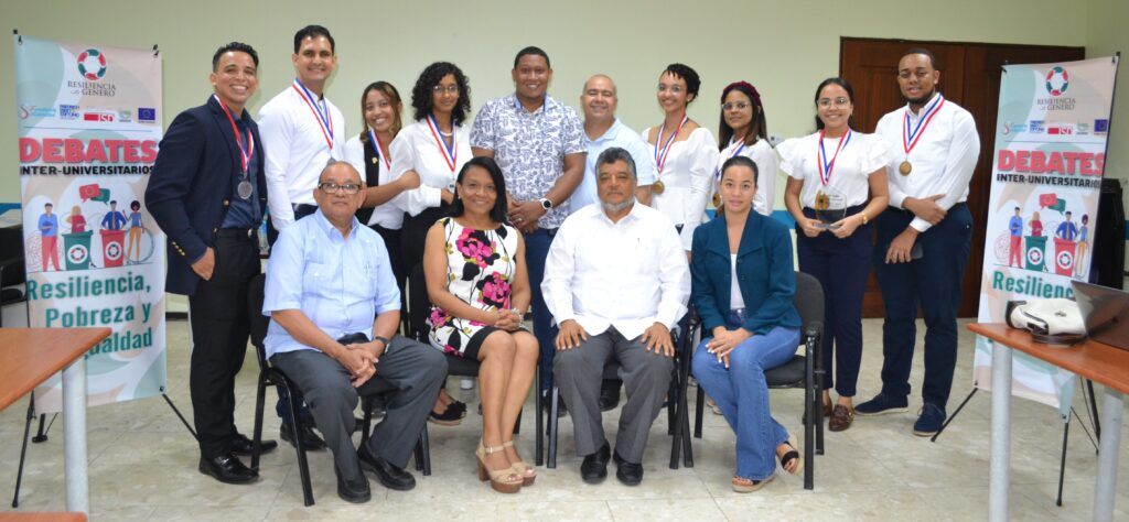 Realizan campeonato universitario de debates sobre resiliencia, pobreza y desigualdad