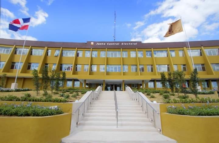JCE llama a concurso para la contratación de 428 instructores electorales