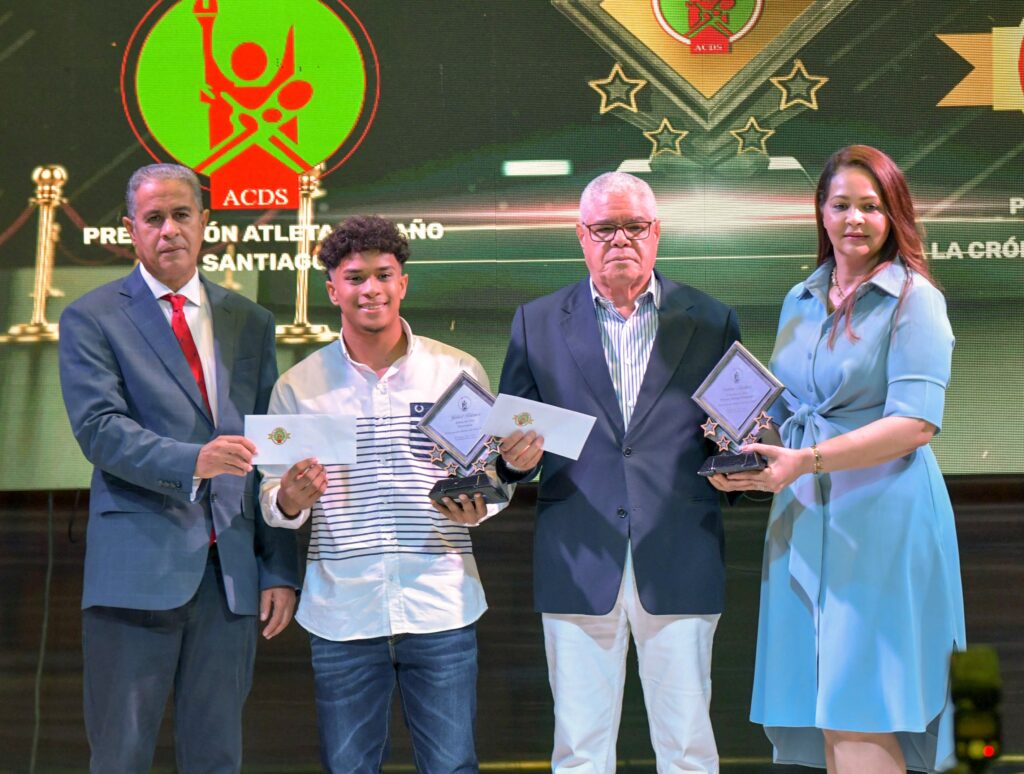 <strong>Jabiel Polanco, atleta del año y Santana Martínez, cronista más destacado en gran gala Banreservas de la ACDS</strong>