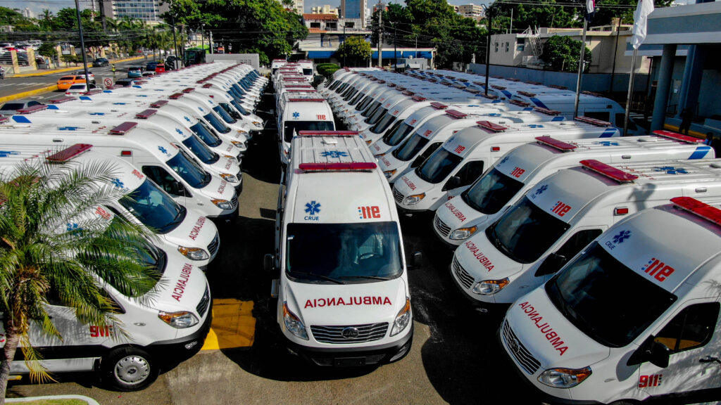 istema 9-1-1 entrega 60 ambulancias a la Dirección de Emergencias Médicas del SNS e implementa innovaciones tecnológicas