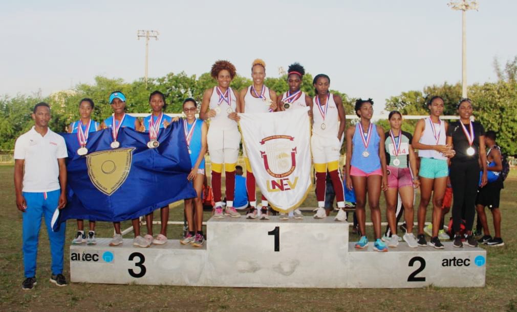 UNEV gana 29 medallas en juegos universitarios de atletismo 2022