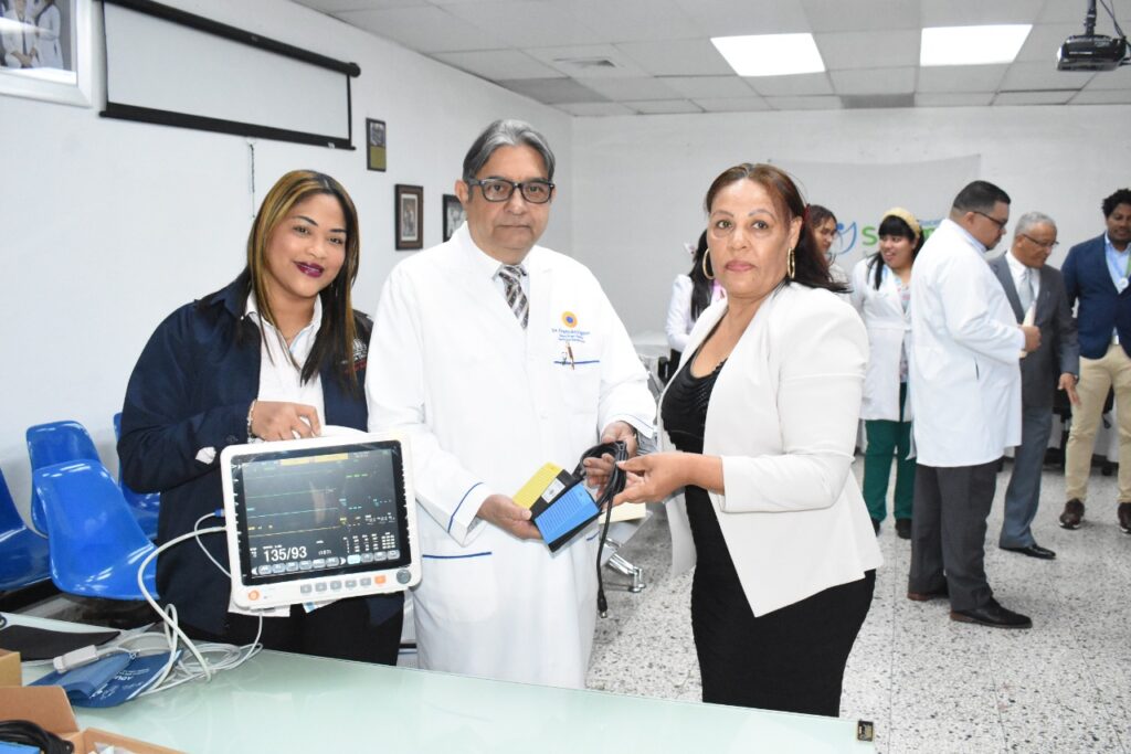 <strong>Hospital Semma Santiago recibe nuevos equipos médicos</strong>