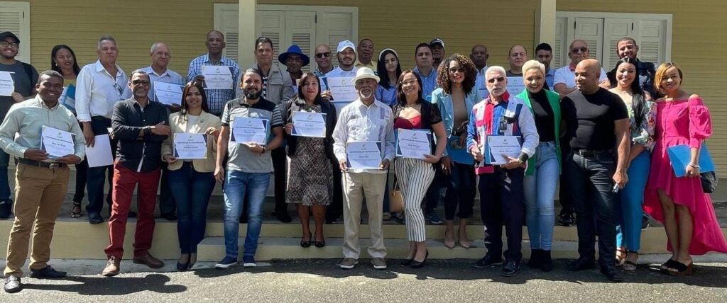 <strong>Clúster Ecoturístico de la provincia Espaillat realiza taller formativo para comunicadores</strong>