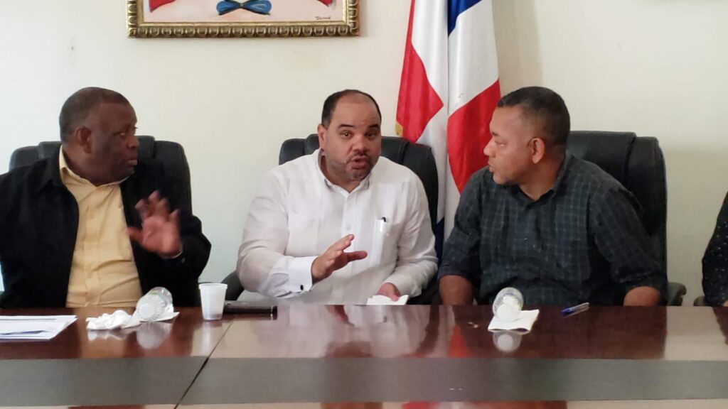<strong>Regidor denuncia ante el Defensor del Pueblo maltratos y abusos por parte de la policía en Boca Chica</strong>