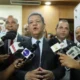 Leonel Fernández y la dirigene de la FP depositan padrón de 1.5 millones de afiliados en la Junta Central Electoral