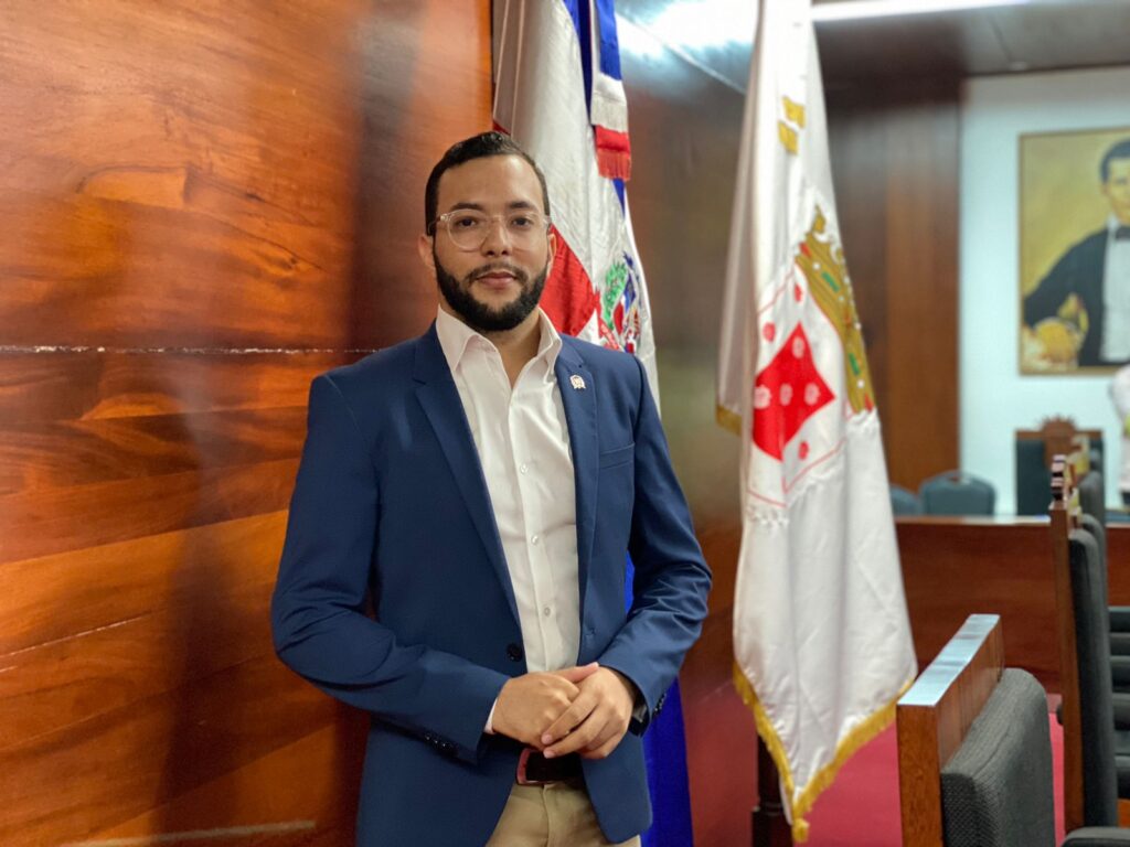 José Torres rinde cuentas por tercera ocasión en su gestión como regidor