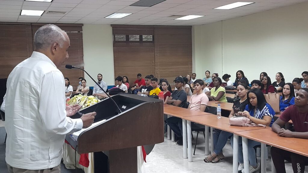 RECINTO UASD SANTIAGO APERTURA CURSOS DE VERANO AUSPICIADOS POR EL INSTITUTO NACIONAL DE FORMACIÓN TÉCNICA PROFESIONAL, INFOTEP