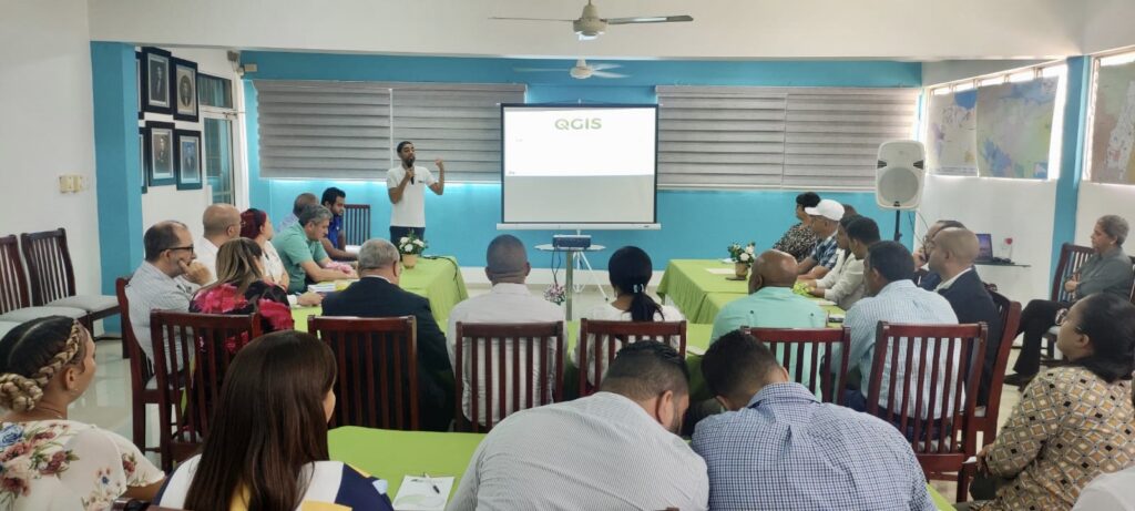 <strong>El PEDEPE y el Instituto Geográfico Nacional José Joaquín Hungría Morel (IGN-JJHM) se reúnen con alcaldes y entidades para socializar el proyecto de captura de datos</strong>