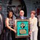 UDESA entrega Premio Hanns Hieronimus al empresario televisivo Adalberto de León
