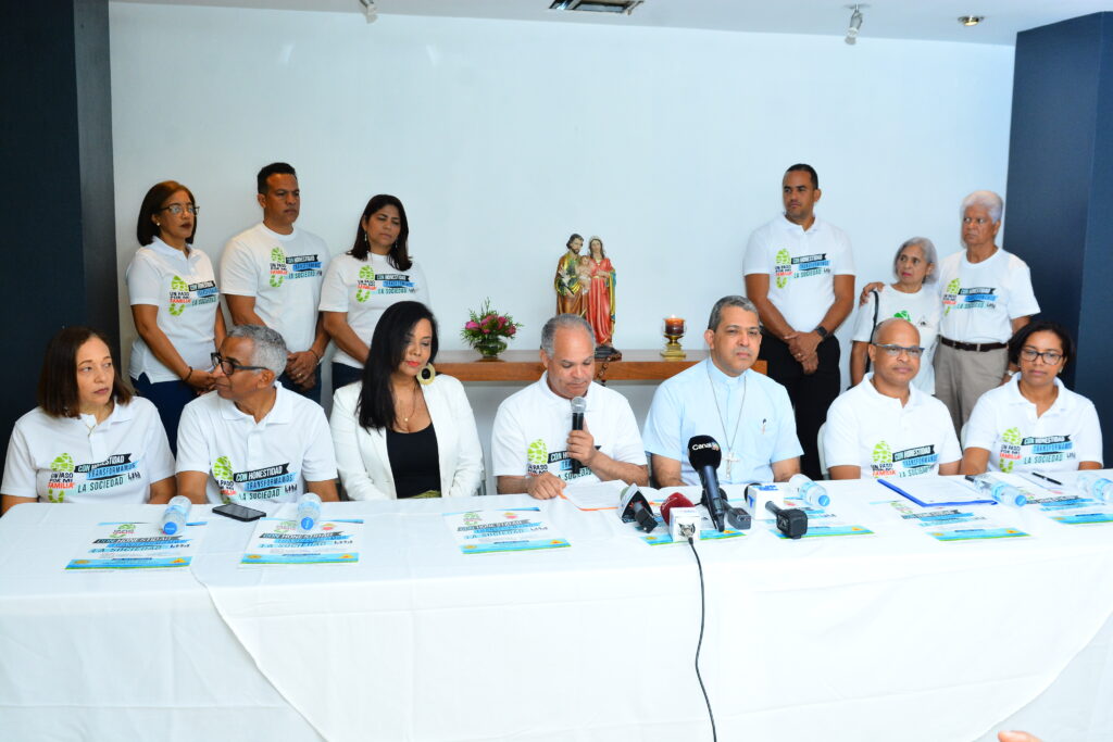 Arquidiócesis de Santiago anuncia “Un paso por mi familia” 2023