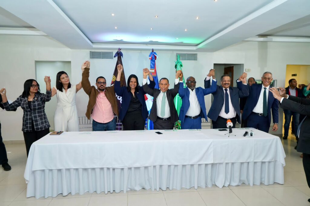Fuerza del Pueblo y Opción Democrática firman acuerdo electoral en candidaturas municipales y congresuales
