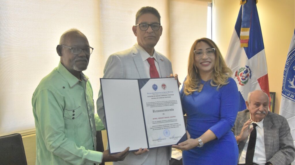 FCJP UASD Reconoce Exdirectores de Ciencias Políticas