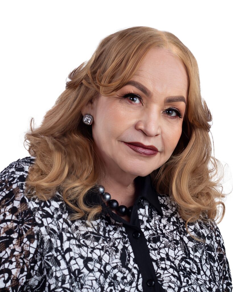 Eridania Guzmán lanza nueva candidatura a Regidora