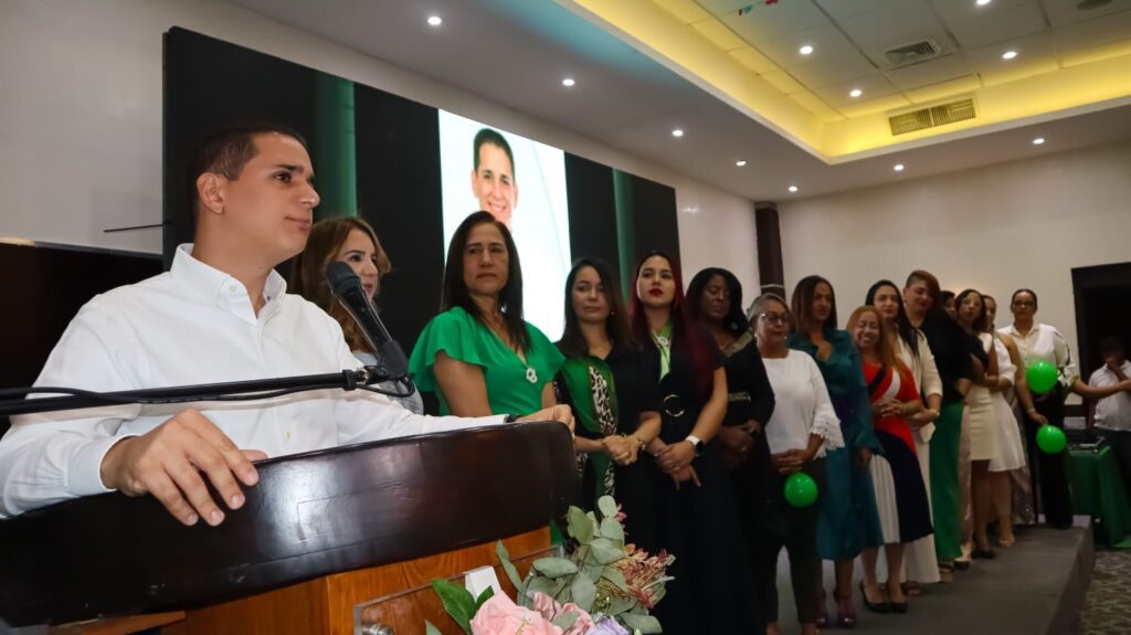 Damas de la Fuerza del Pueblo realizan actividad en apoyo a los candidatos de la Alianza Rescate RD