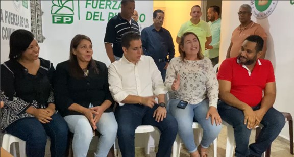 Llaniris Espinal, Candidata a Diputada de la Fuerza del Pueblo y la Fuerza Comunitaria se reúnen con candidato a alcalde de Rescate RD, Víctor Fadul.