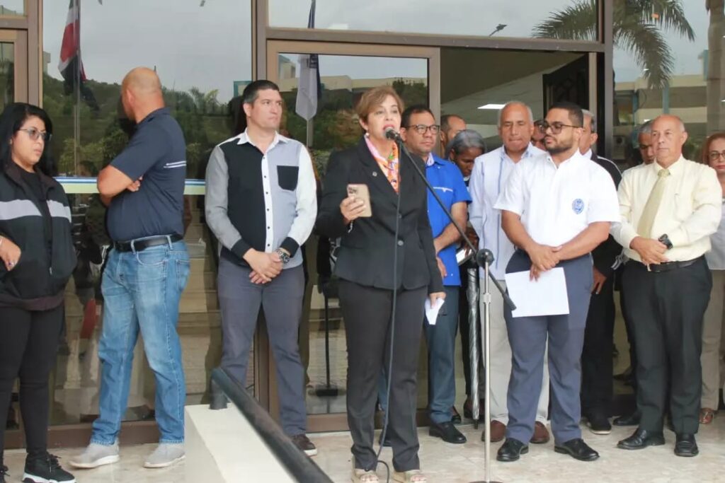 UASD recinto Santiago recuerda inicio de la revolución de abril 1965