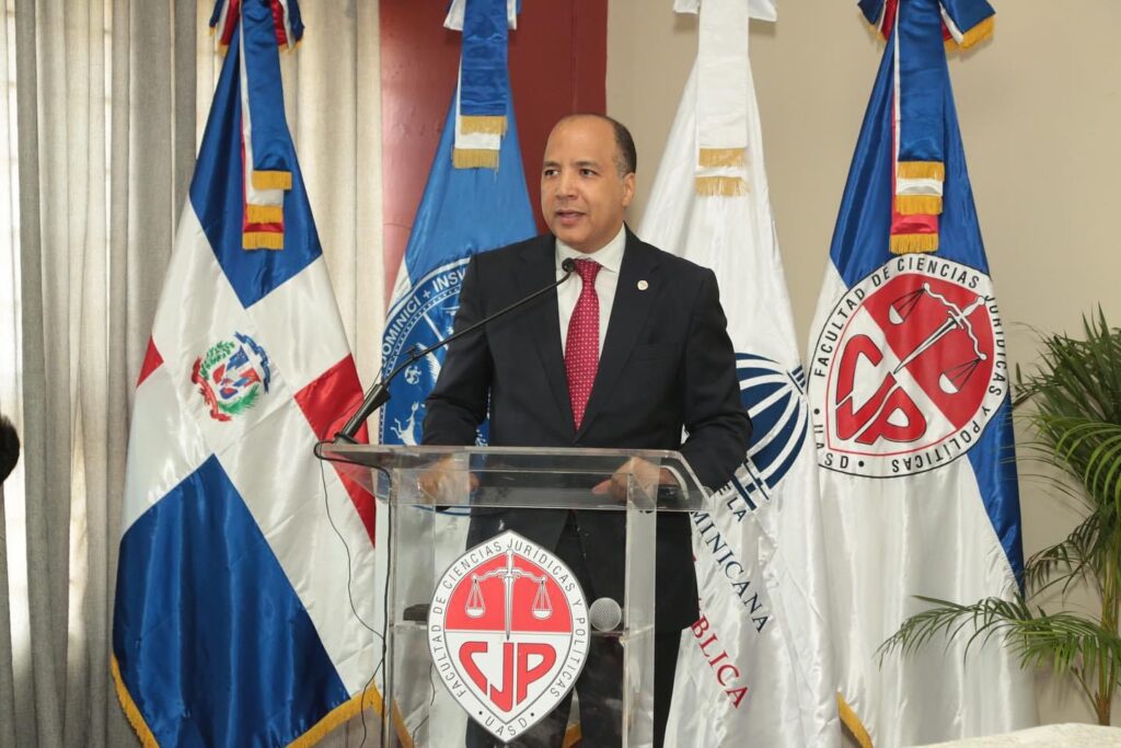 El Decano de la Facultad de Ciencias Jurídicas y Políticas expresa su agradecimiento en el Día del Maestro
